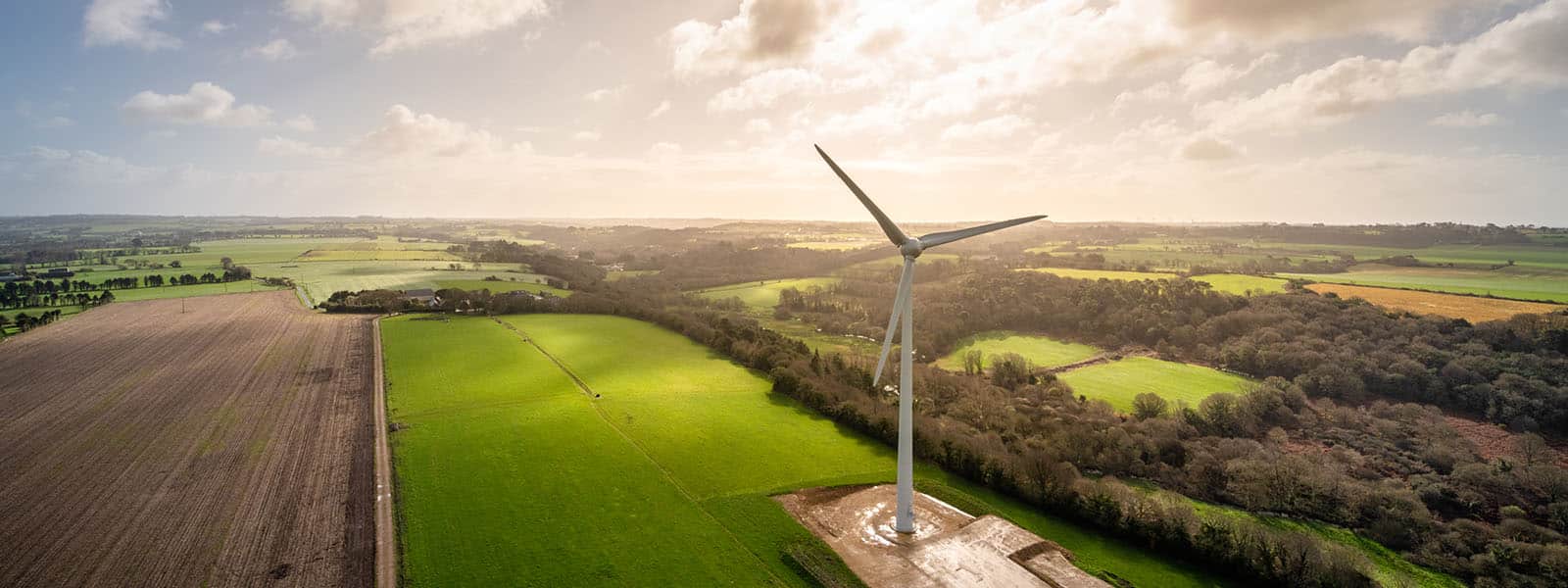 Nouvelles du vent dans le Finistère construction du parc éolien de Pouldergat