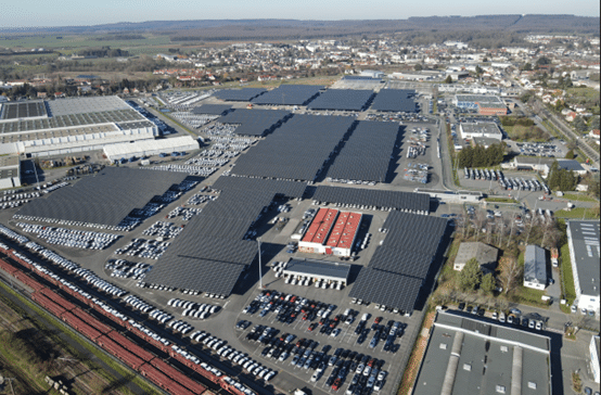 L'inauguration de la centrale photovoltaïque en ombrières de Volkswagen Group France 