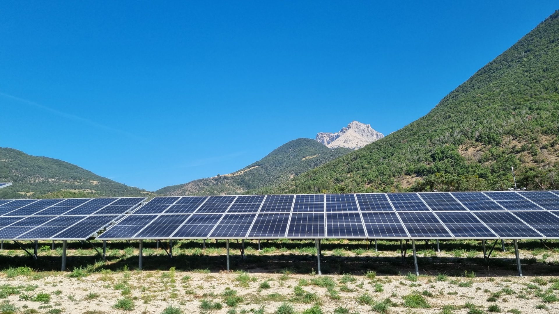 Inauguration de la centrale solaire photovoltaïque de Montmaur (Hautes-Alpes)