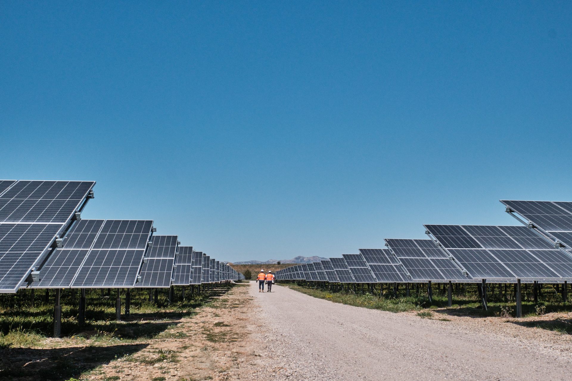 Inauguration du parc solaire photovoltaïque d’Artillerie à Istres